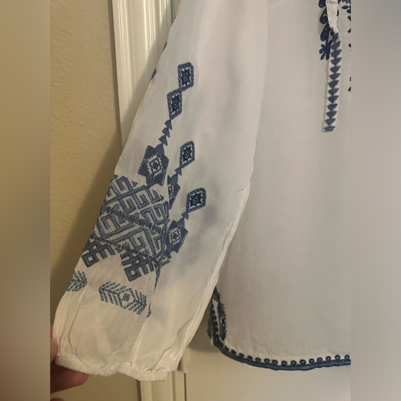 Johnny Was Chelsee VNeck Top Sz M - Picture 2 of 10